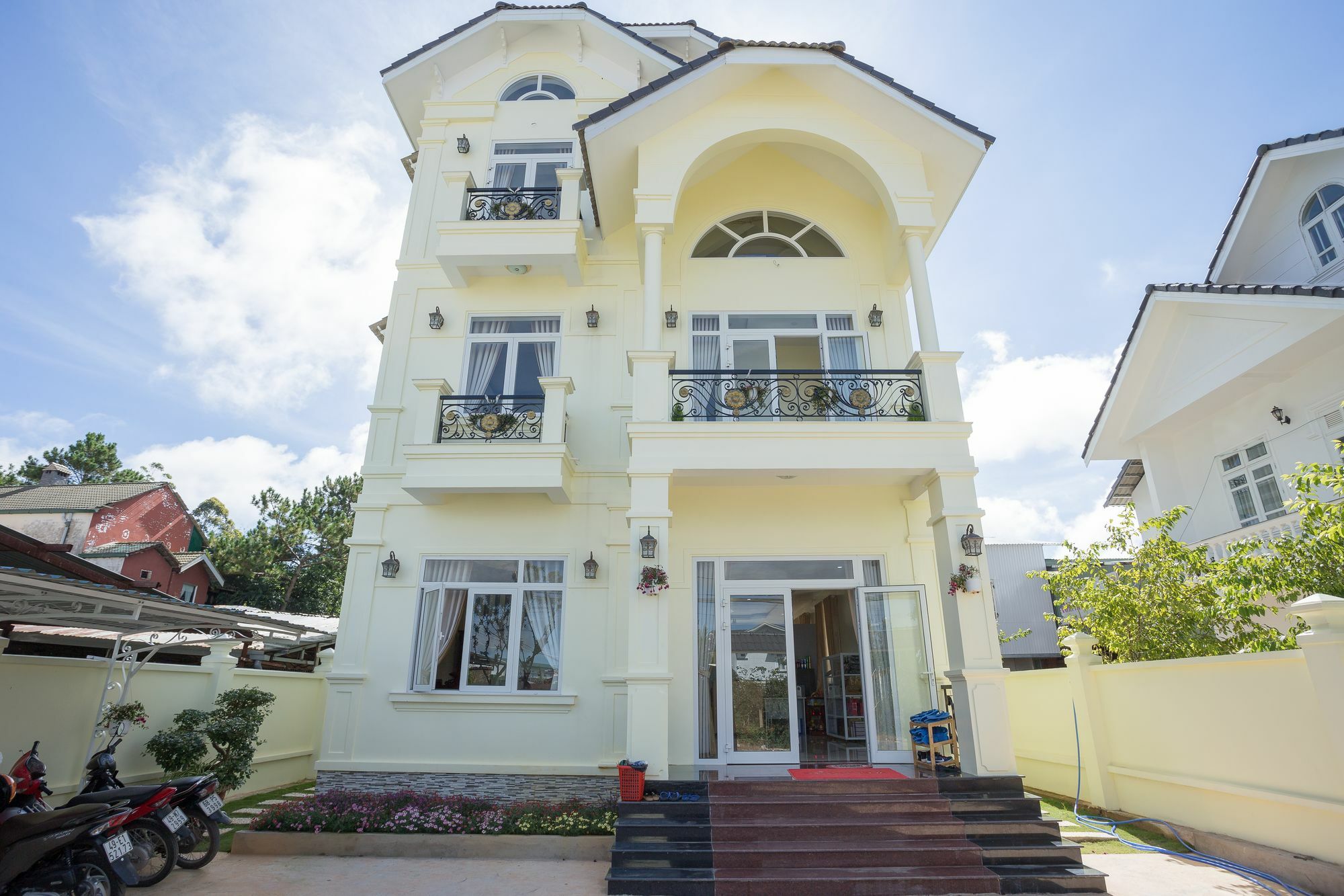 Apartament Biet Thu Du Lich Atiso Da Lat Zewnętrze zdjęcie